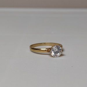Gold Tone Ring With Clear Stone Size 8.75